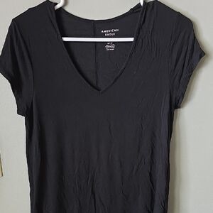 American Eagle Outfitters Black V-Neck Short Sleeve Tee
